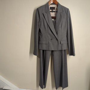 BCBGMAXAZRIA Gray Wool Suit, like new